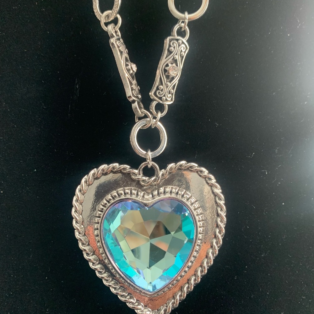 Necklace Set - Picture 2 of 3